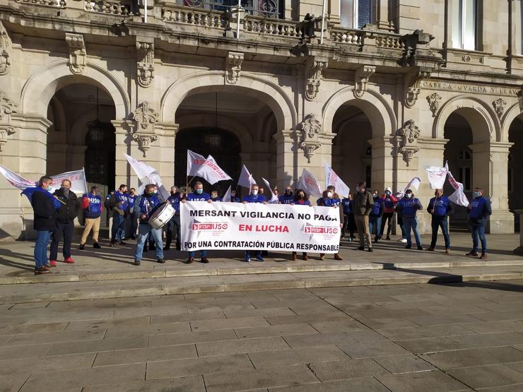 Concentración de vixiantes de seguridade na praza de María Pita. USO 