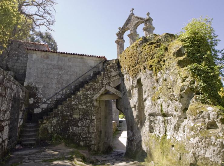 Mosteiro de San Pedro de Rocas en Ourense 