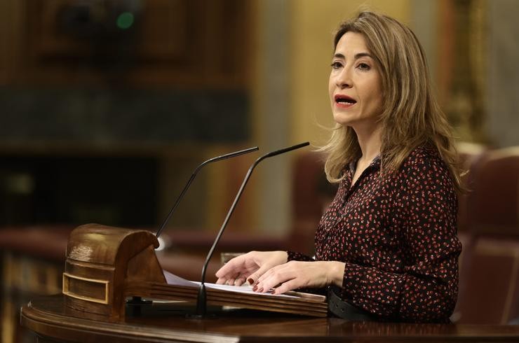 A ministra de Transportes, Mobilidade e Axenda Urbana, Raquel Sánchez, intervén nunha sesión plenaria no Congreso dos Deputados, a 17 de marzo de 2022, en Madrid (España). O pleno está marcado polo debate do real decreto-lei das medidas pa. Eduardo Parra - Europa Press