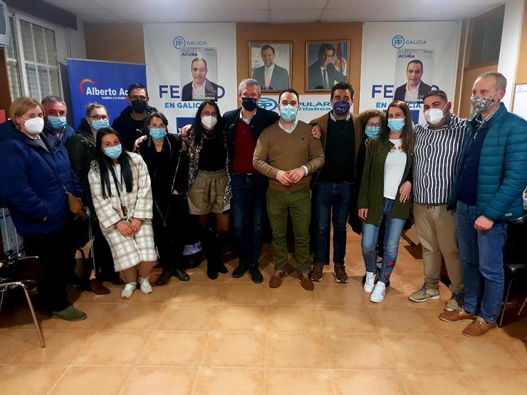 Alfonso Rueda mantén un encontro cos populares de Vilaboa. PP PONTEVEDRA / Europa Press