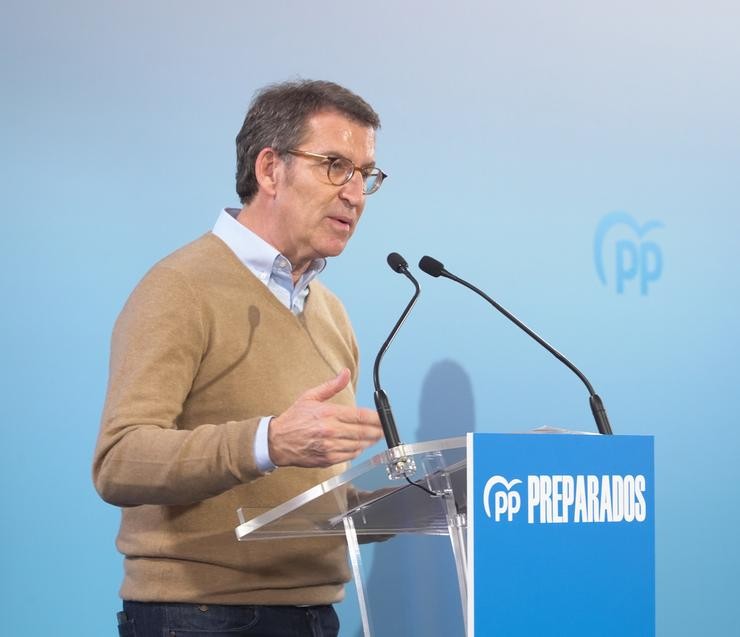 O candidato á Presidencia do Partido Popular, Alberto Núñez Feijóo, participa nun acto do PP.. Alberto Ruiz - Europa Press / Europa Press