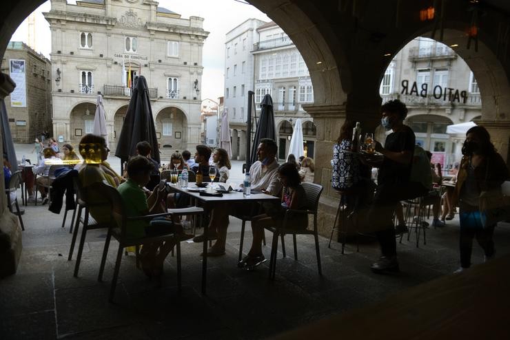 Bares e restaurantes no centro histórico de Ourense.. Europa Press - Arquivo