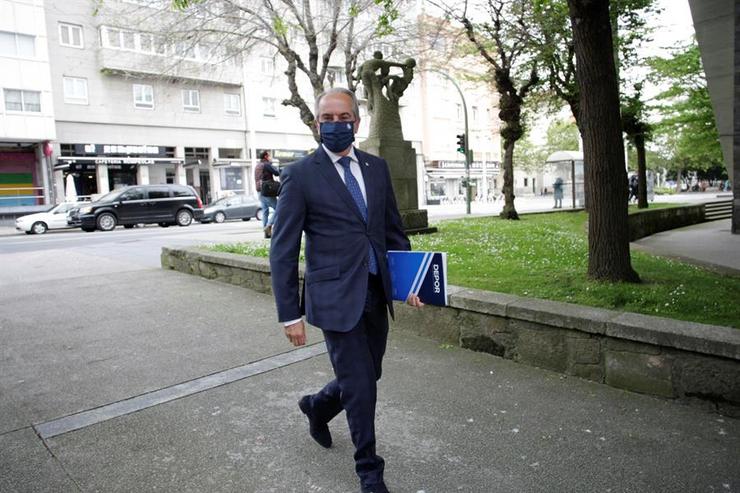 O presidente do Deportivo da Coruña, Antonio Couceiro, á entrada do Estadio Abanca-Riazor / EFE