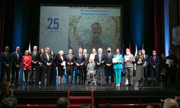 Foto de familia no acto do 25 aniversario de Cegasal, celebrado en Ourense. CEGASAL / Europa Press