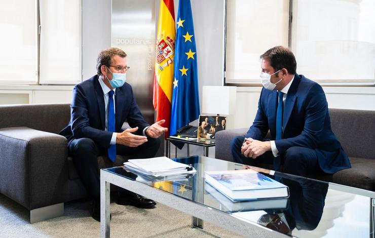 O líder do PP, Alberto Núñez Feijóo, reúnese co presidente de Cepyme, Gerardo Cuerva.  Nesta xornada tamén terá encontros cos representantes de CEOE, UXT e CCOO. En Madrid, a 19 de abril de 2022.. PP / Europa Press