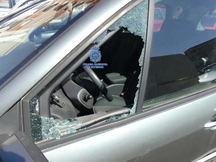 Vehículo no que roubou un individuo con antecedentes sorprendido en Marín (Pontevedra).. POLICÍA NACIONAL / Europa Press