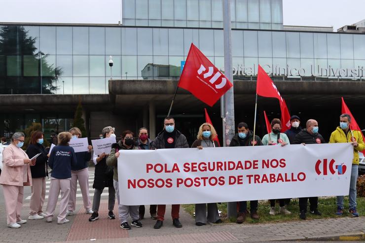 Mobilización convocada pola CIG-Saúde para reivindicar medidas de protección para o persoal do CHUS.. CIG-SAÚDE