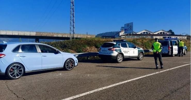 A Garda Civil detecta a 213 km/h a un condutor na A-52 en Allariz (Ourense).. GARDA CIVIL / Europa Press