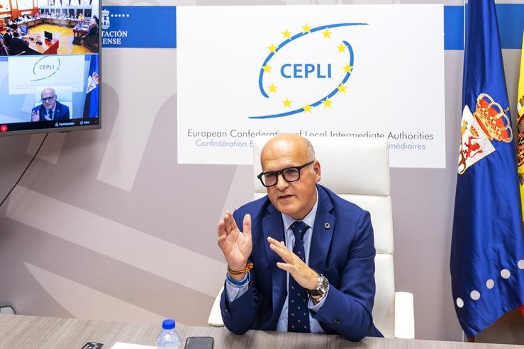 O presidente da Deputación de Ourense, Manuel Baltar, intervén por videoconferencia na asemblea da  European Confederation of Local Intermediate Authorities (CEPLI). ALBERTE PAZ/DEPUTACIÓN DE OURENSE
