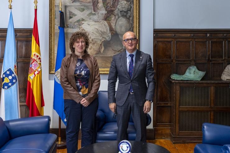 A alcaldesa de Riós, Eva Barrio, e o presidente da Deputación de Ourense, Manuel Baltar.. DEPUTACIÓN DE OURENSE 