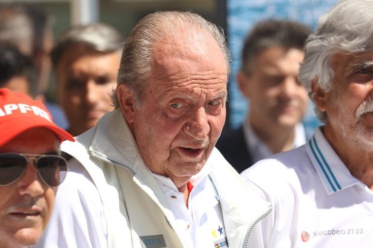 O Rei Juan Carlos na súa chegada ao Náutico, a 20 de maio de 2022, en Sanxenxo (España).. Raúl Terrel - Europa Press