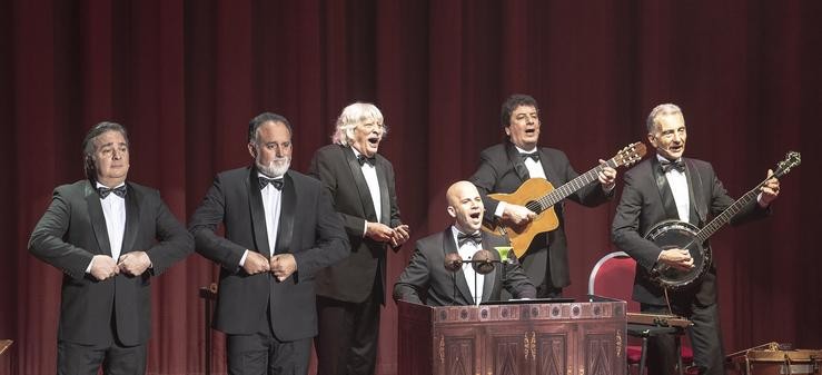 O grupo arxentino Les Luthiers. LES LUTHIERS - Arquivo