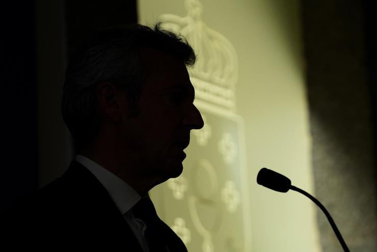 Alfonso Rueda intervén nunha rolda de prensa tras un encontro co presidente do Parlamento galego, Miguel Santalices / Álvaro Ballesteros - Europa Press