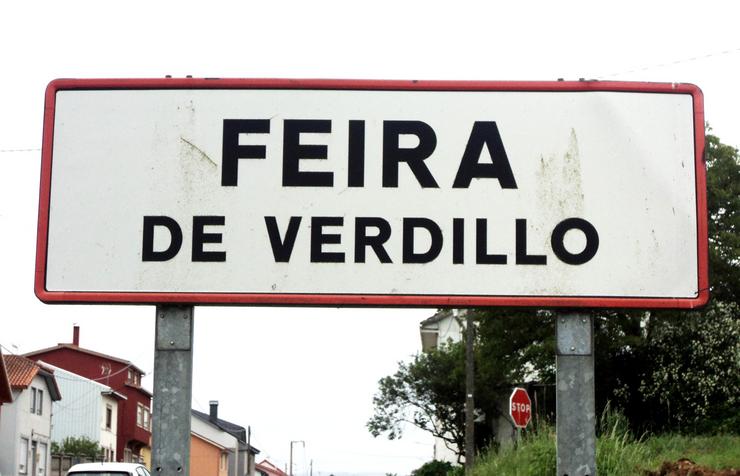 Sinal coa Feira de Verdillo, con V, a pesar de que o nome oficial é con B 