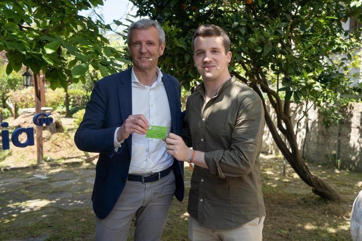 Rueda recibe un carné honorífico de NN.GG.. PPDEG / Europa Press