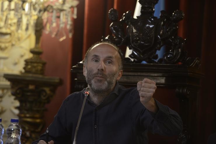O alcalde de Ourense, Gonzalo Pérez Jácome, durante un pleno no Concello de Ourense, a 6 de maio de 2022 