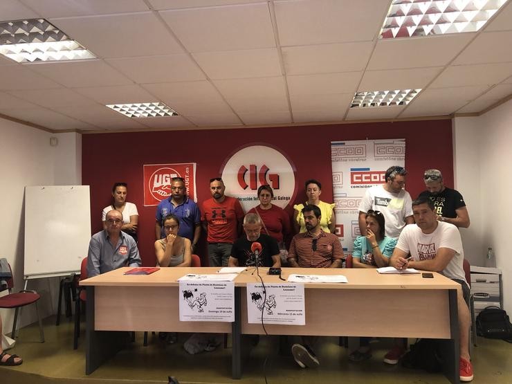 A CIG, UGT e Comisións Obreiras reunidos este luns para denunciar a situación da planta de Lousame na sede da CIG (Santiago de Compostela). 