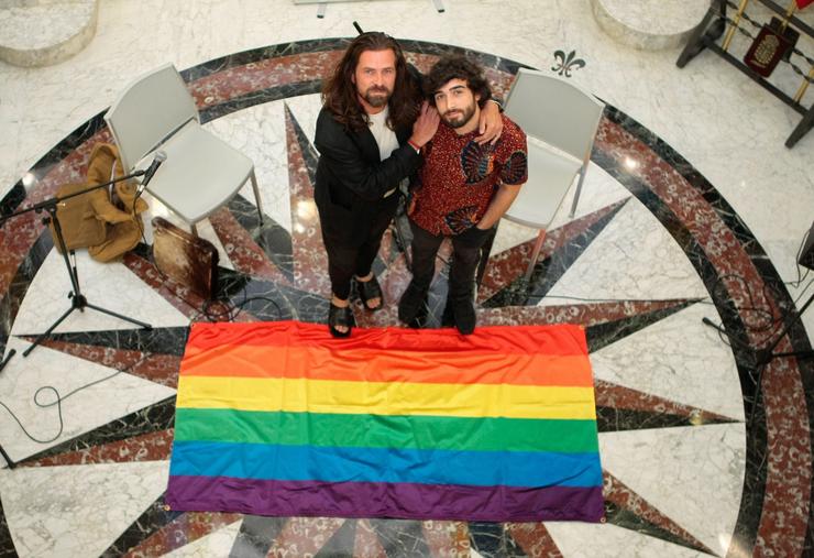 Os músicos Davide Salvado e Cibrán Seixo con motivo da súa participación no acto institucional da Deputación da Coruña no Día do Orgullo LGTBI. DEPUTACIÓN DA CORUÑA