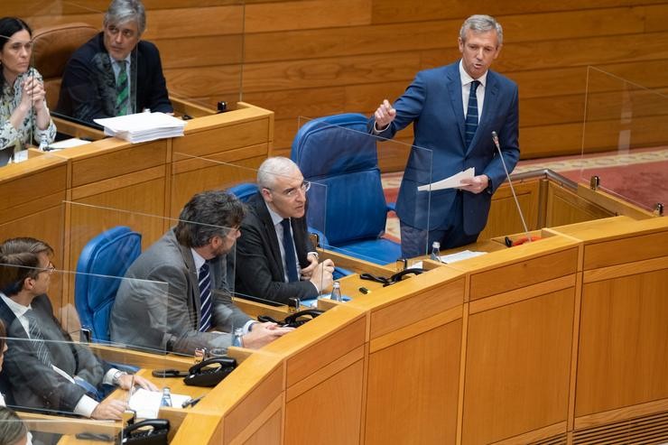 O presidente da Xunta, Alfonso Rueda, intervén na sesión de control.. DAVID CABEZÓN @ XUNTA DE GALICIA / Europa Press