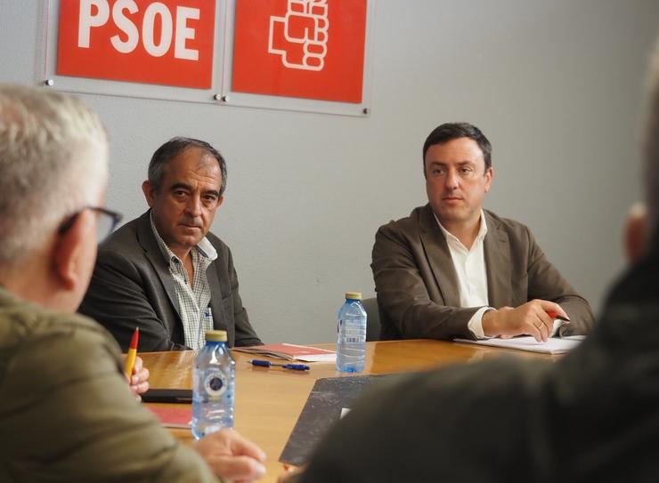 O secretario xeral de UGT-Galicia, José Antonio Gómez, e o lider do PSdeG, reúnense en Santiago de Compostela. PSdeG / Europa Press