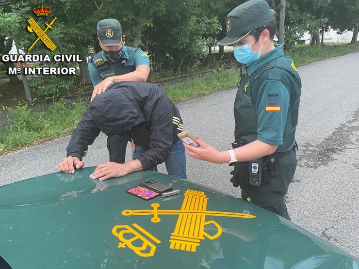 Detido polas forzas de seguridade / GARDA CIVIL