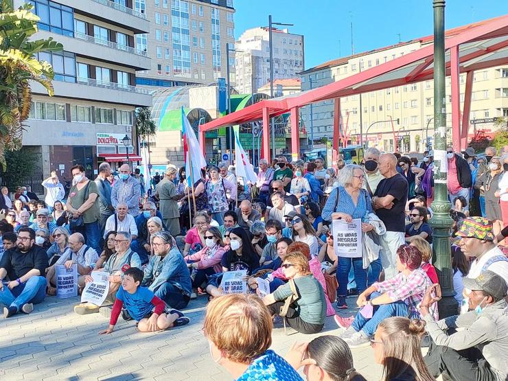 Concentración en Vigo polos falecidos ao tentar entrar en Melilla desde Nador (Marrocos). / Europa Press