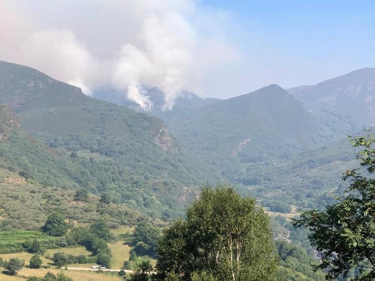 Lume no Val da Seara, no entorno da Lagoa da Lucenza 