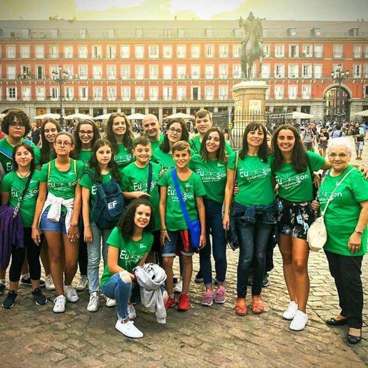 Voluntarias/os da Biblioteca Municipal. Foto: Prensa Concello de Verín.