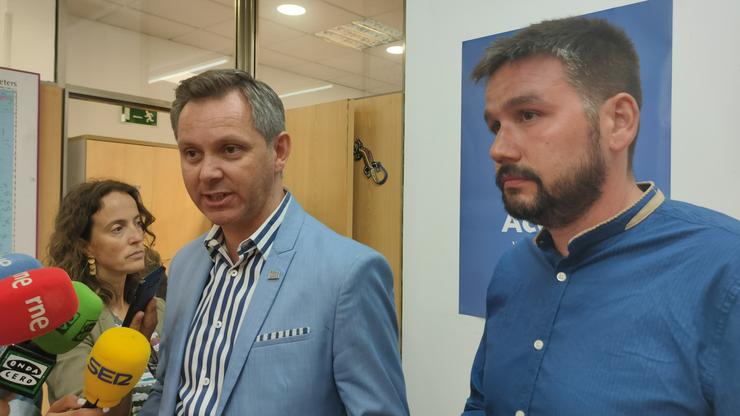 O delegado do Goberno en Galicia, José Miñones, na sede da ONG Accem na Coruña. DELEGACIÓN DO GOBERNO / Europa Press