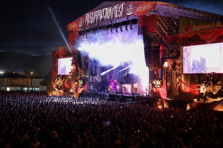 Ambiente do concerto da banda Judas Priest durante a súa actuación no Resurrection Fest, a 30 de xuño de 2022, en Viveiro, Lugo 
