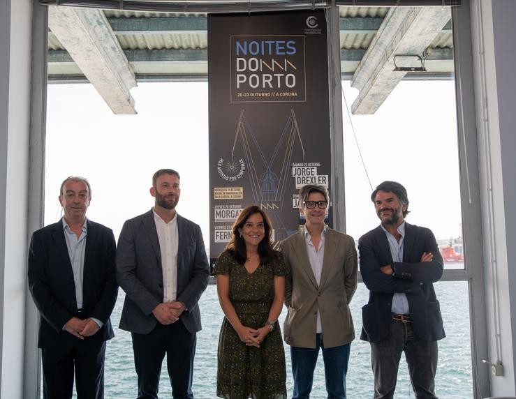 O delegado da Xunta na Coruña, Gonzalo Trenor; a alcadesa da cidade herculina, Inés Rei; o director de 'Noites do Porto', Héctor César Marcos; e a Mercadotecnia Manager de Estrela Galicia, Ramón de Meer.. NOITES DO PORTO 