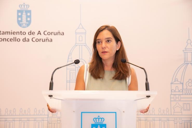 A alcaldesa da Coruña, Inés Rei, en rolda de prensa tras a Xunta de Goberno local. ANDY PÉREZ 