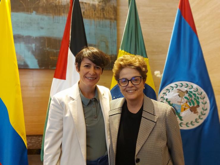 A portavoz nacional do BNG, Ana Pontón, e a expresidenta de Brasil Dilma Rousseff.. BNG / Europa Press