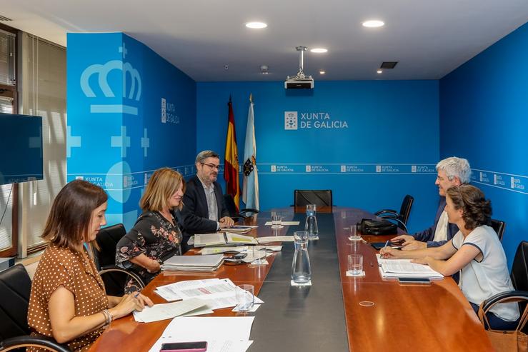 Reunión deste luns entre representantes da Xunta e do Observatorio do Litorial da Universidade da Coruña / Xunta de Galicia.