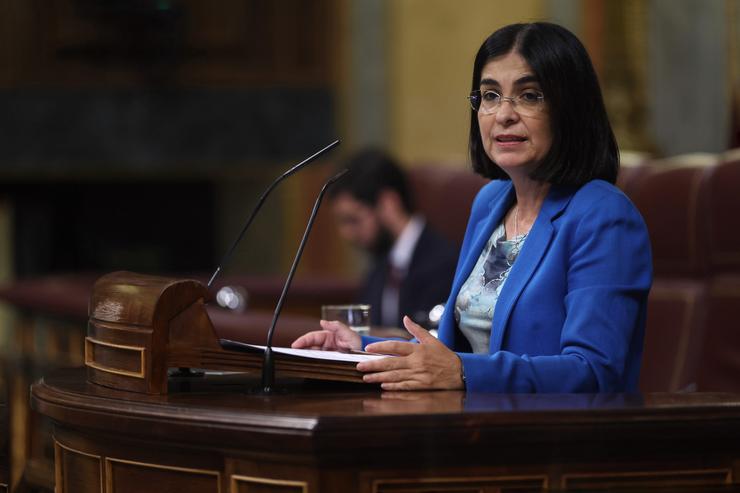 A ministra de Sanidade, Carolina Darias, intervén durante unha sesión plenaria, no Congreso dos Deputados, a 22 de setembro de 2022, en Madrid (España). Durante o pleno, decidiuse e votado, a solicitude do Goberno, se aprecia que "as cons. Eduardo Parra - Europa Press / Europa Press