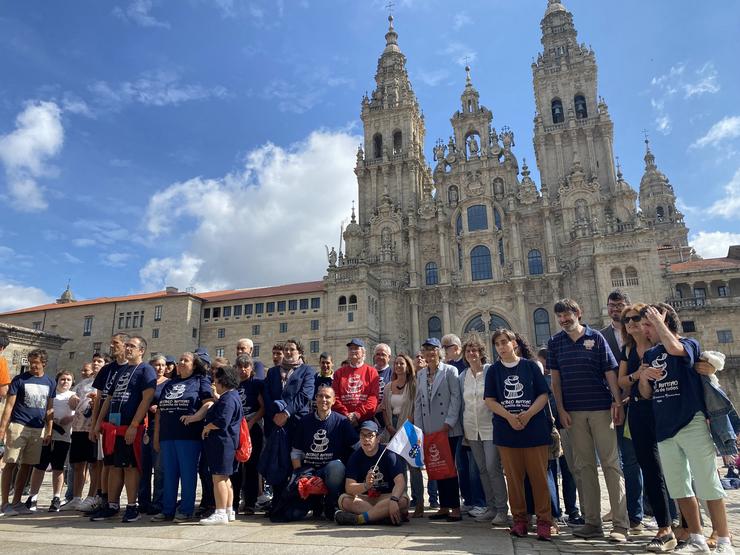 Mozos da Fundación Menela á súa chegada a Santiago de Compostela / Europa Press