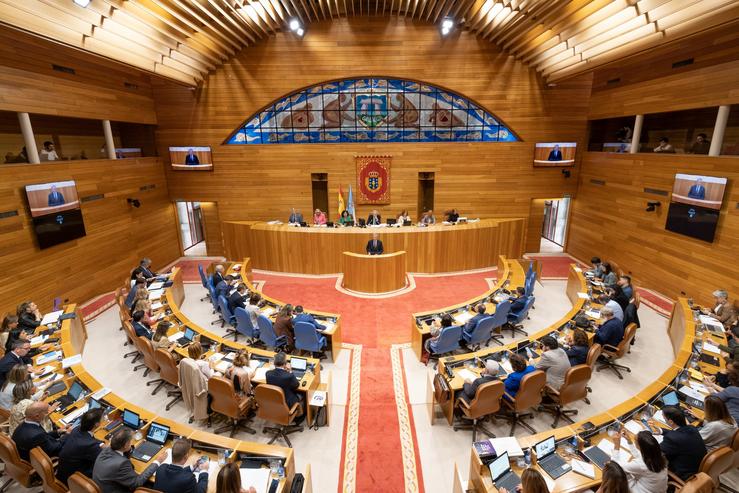 O Parlamento galego nunha sesión plenaria. 