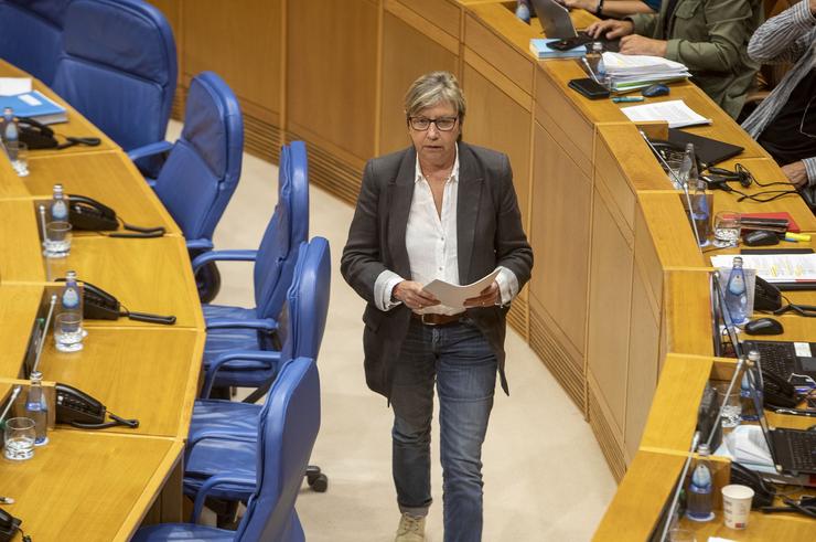 A conselleira do Mar, Rosa Quintana, comparece no Parlamento 