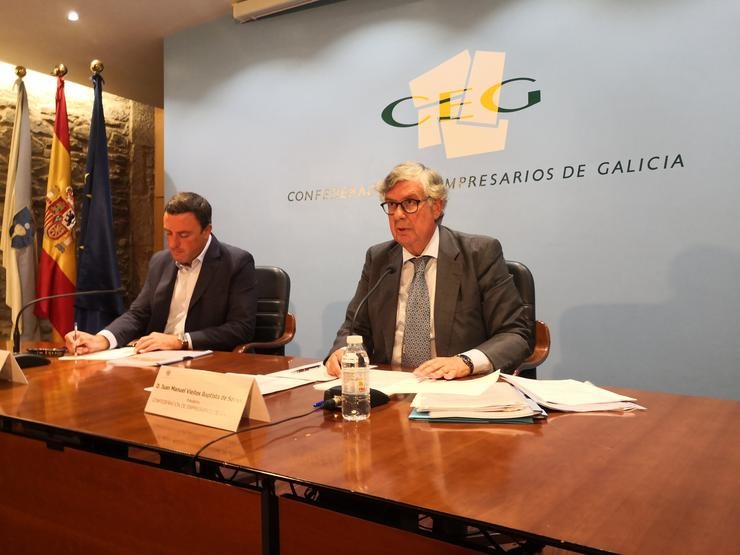 O secretario xeral do PSdeG, Valentín Formoso, e o presidente da CEG, Juan Vieites 