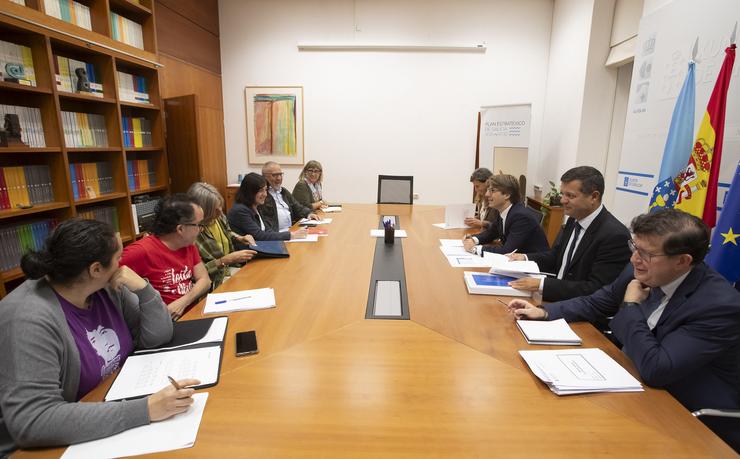 O conselleiro de Facenda e Administración Pública, Miguel Corgos, reúnese con responsables das organizacións sindicais para falar dos orzamentos de 2024 / CONCHI PAZ - Arquivo