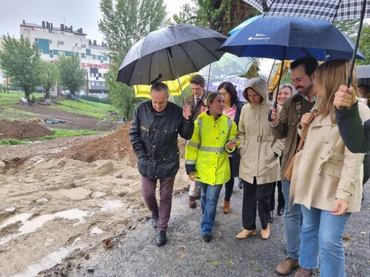 A conselleira de Infraestruturas e Mobilidade, Ethel Vázquez, na supervisión das obras do novo aparcadoiro disuasorio da Avenida Breogán, en Lugo, a 19 de outubro de 2023 / XUNTA DE GALICIA