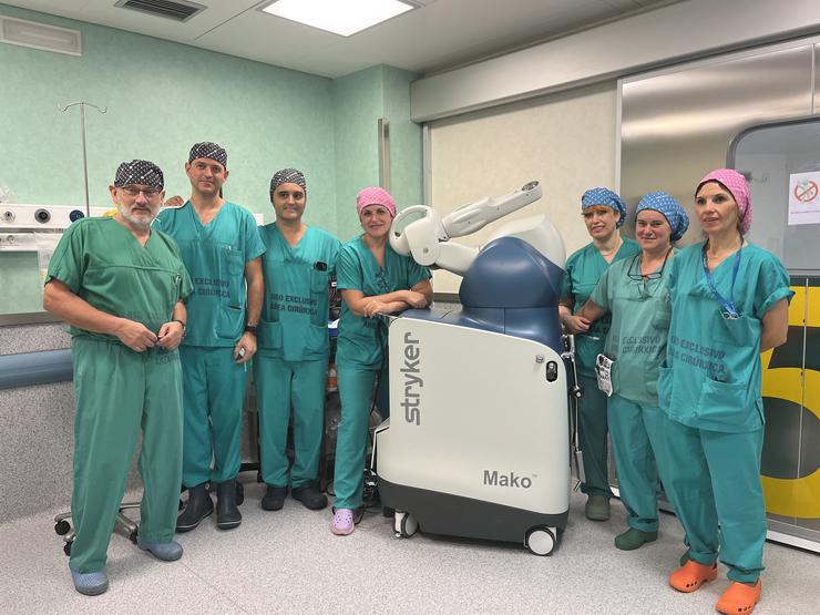 Primeira intervención con robot para cirurxía ortopédica no Hospital de Conxo. XUNTA 