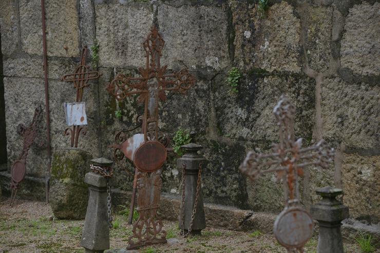 Cruces no cemiterio de Vos Eidos en Redondela, Pontevedra. Gustavo da Paz - Europa Press / Europa Press