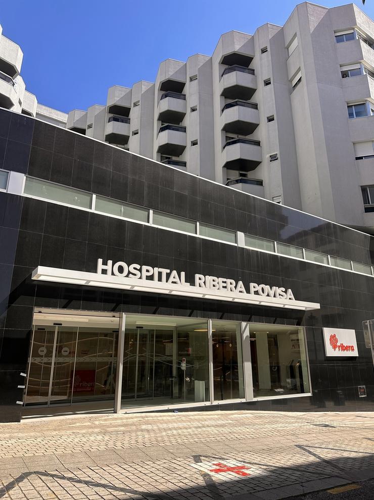 Fachada do hospital Povisa, do grupo Ribera Salud, en Vigo / RIBERA SALUD