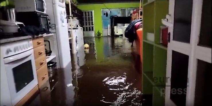 Inundacións nunha vivenda de Neda (A Coruña).