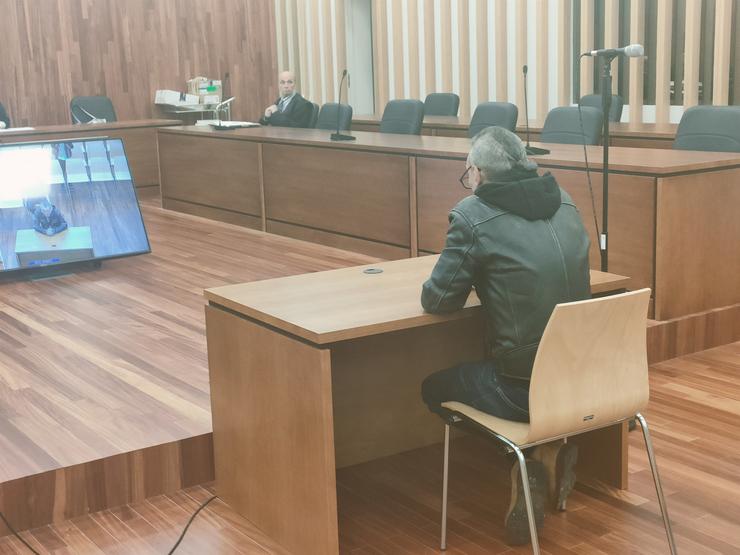 Daniel José V.C., acusado de tentativa de homicidio por acoitelar a un veciño de Vigo en novembro de 2021, acepta 4 anos de prisión. / Europa Press