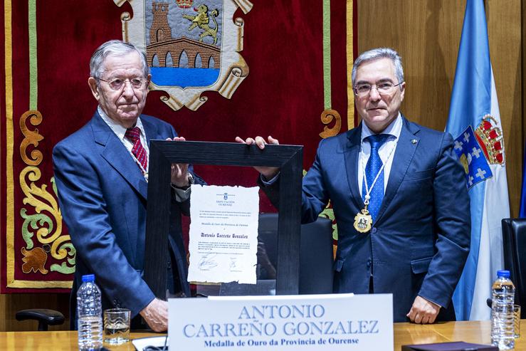 Luís Menor Pérez (Presidente Dá Deputación Ourense), Preside Ou Acto De Entreda Dá Medalla De Ouro Dá Provincia De Ourense A Antonio Carreño González, Acompañado Pola Súa Doa,  María Lilia Rodríguez Fernández. Tamén Participan César Fernández Gil (Vicepr. DEPUTACIÓN DE OURENSE / Europa Press