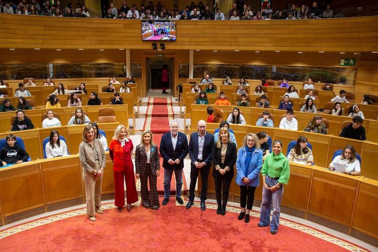 A Cámara galega acolle o XI Foro de Participación Infantil Parlamento de Galicia-Unicef, que rende homenaxe O Hematocrítico / PARLAMENTO DE GALICIA