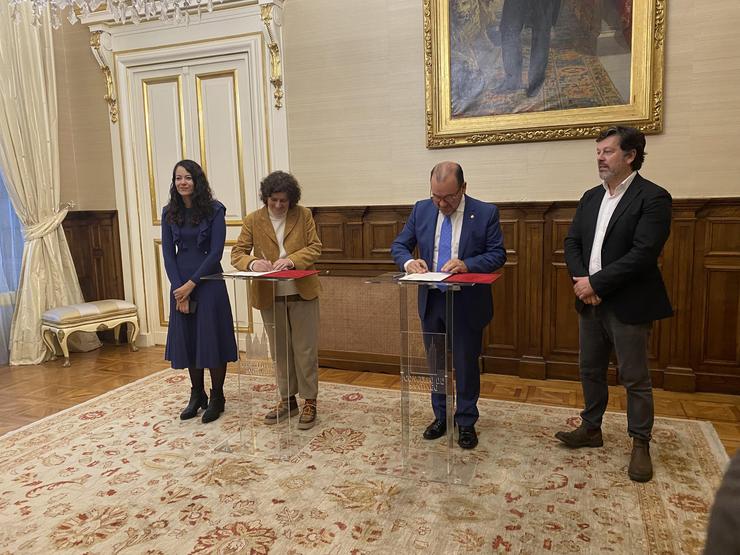 Convenio entre a USC e o Concello de Santiago. / Europa Press