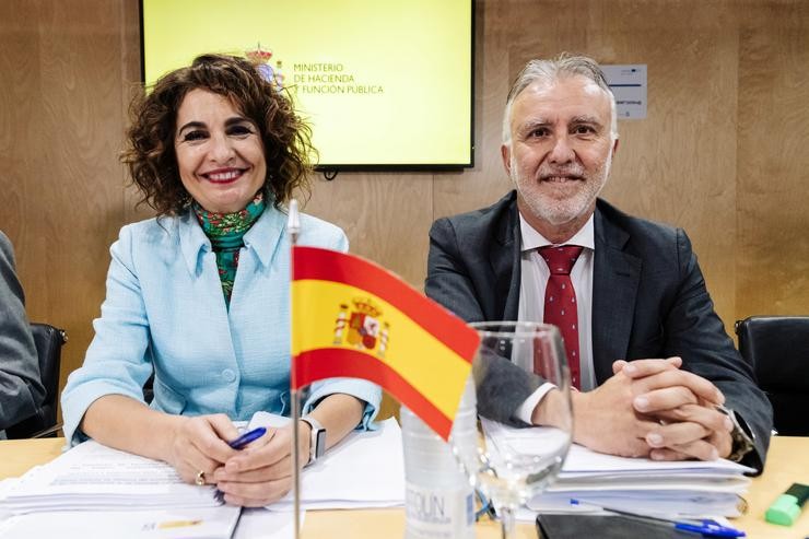 María Jesús Montero e o ministro de Política Territorial e Memoria Democrática, Anxo Victor Torres, durante a reunión do Consello de Política Fiscal e Financeira (CPFF)./ Carlos Luján - Europa Press